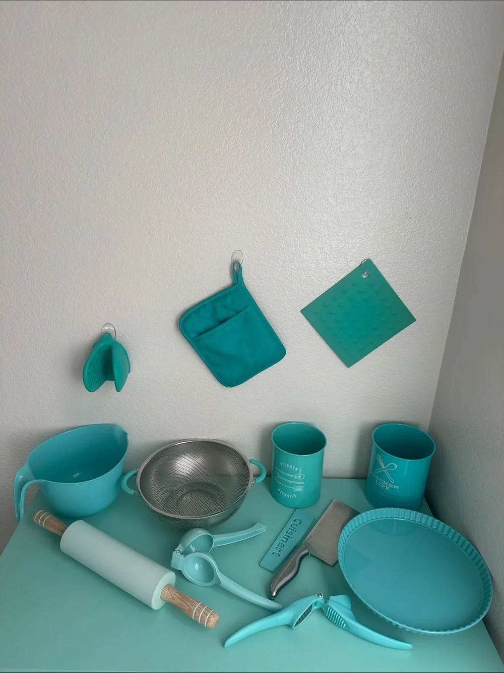 Cuisinart Turquoise Kitchen Tool Set